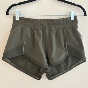 Lululemon miles ahead short size 4. NWT olive green
